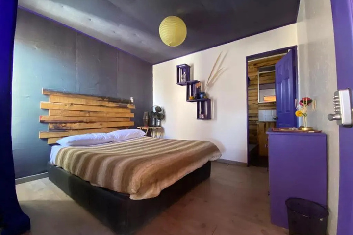 Room 4 of 13