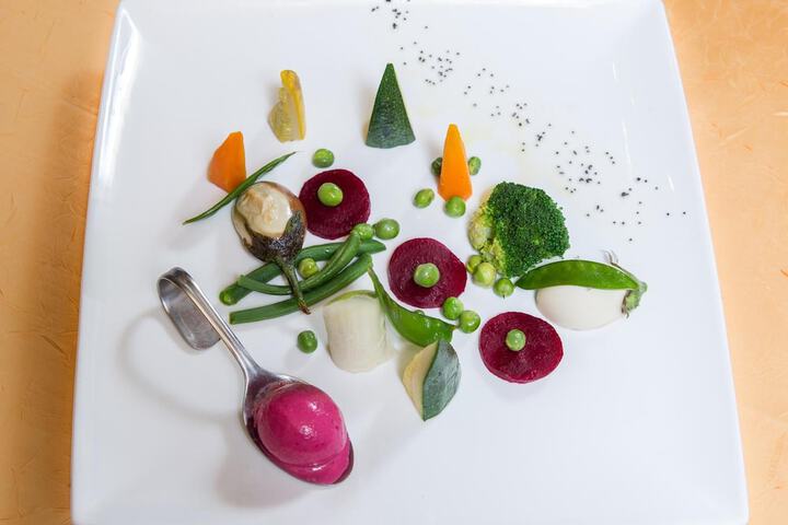 Dining 38 of 73