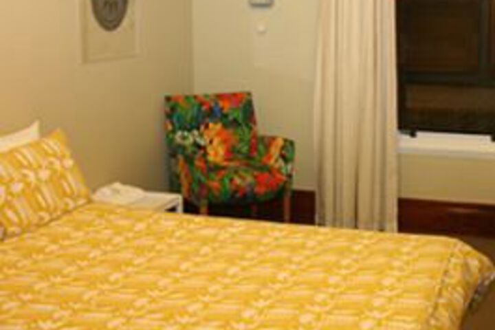 Room 10 of 19