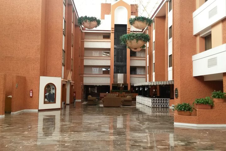 Hotel Interior 8 of 95