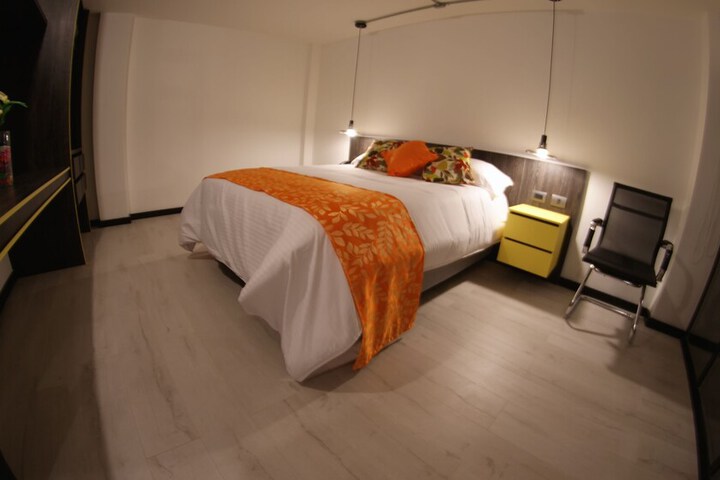 Room 14 of 21