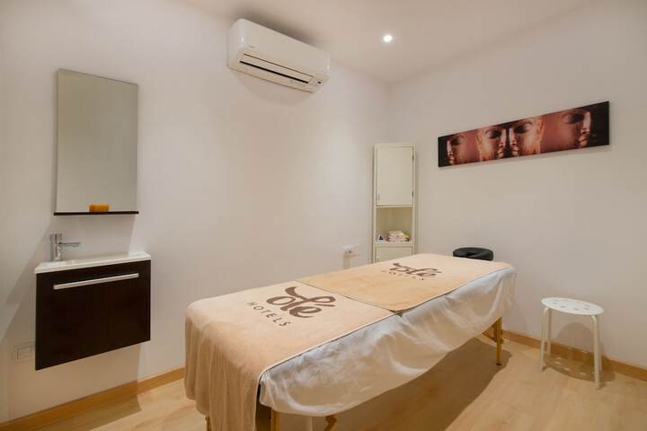 Massage Photo