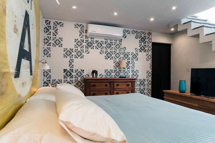 Room 3 of 138
