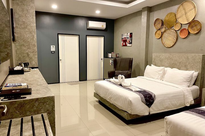 Room 7 of 43