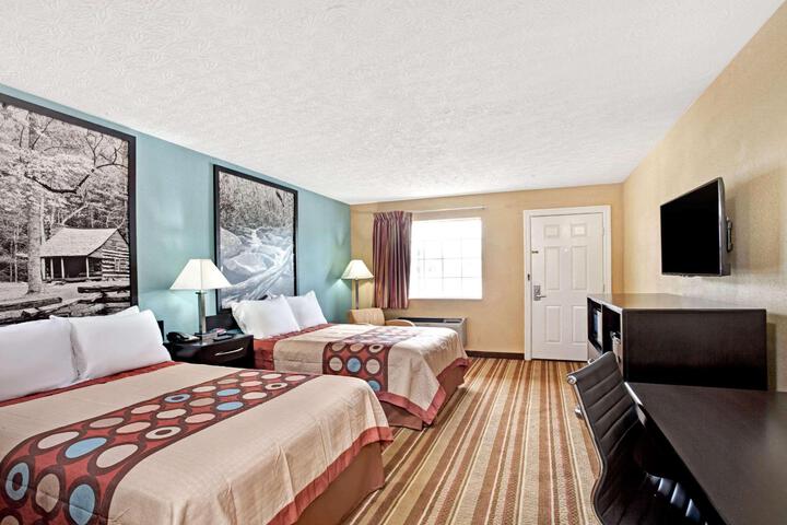 1 King Bed Accessible (9 of 13)
