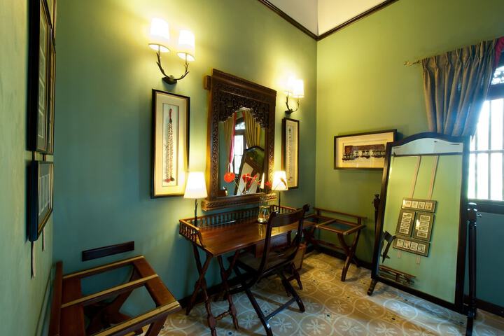 Room 16 of 154