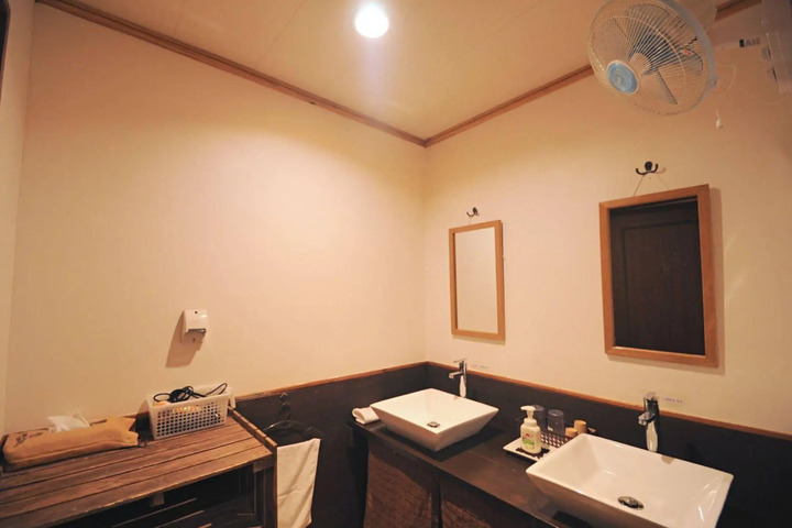 Photo 7
