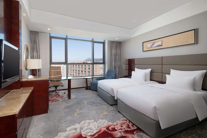 Room 8 of 44