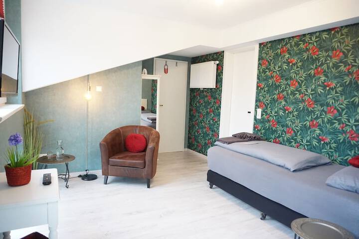Room 13 of 47