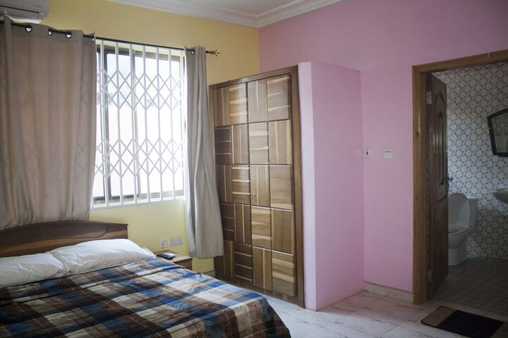 Room 9 of 22
