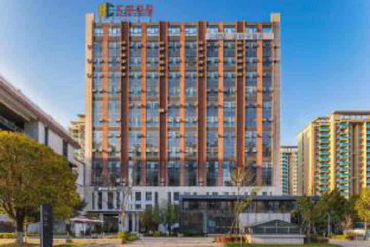 Home Inn Bobai Yun Hotel (Anning Outlets Shop)
