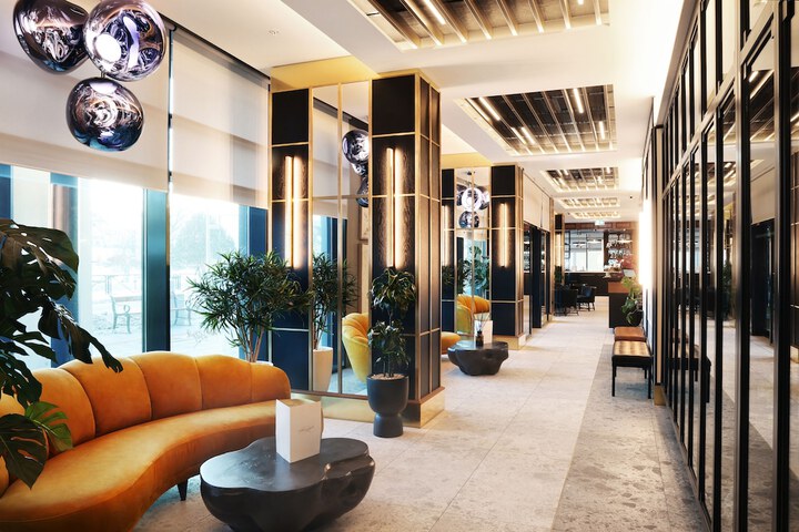 Hotel Interior 6 of 97