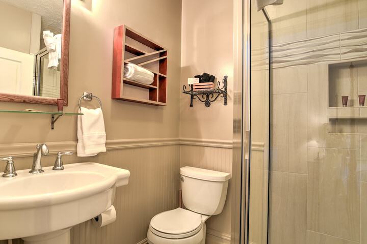 Room 25 of 48
