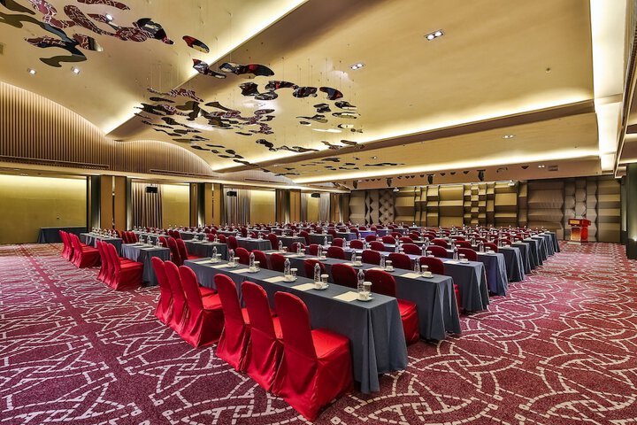 Ballroom/Hall 49 of 69