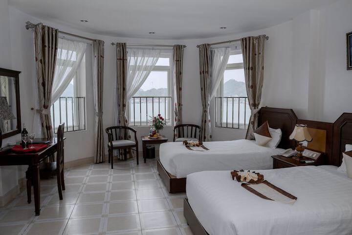 Room 21 of 52