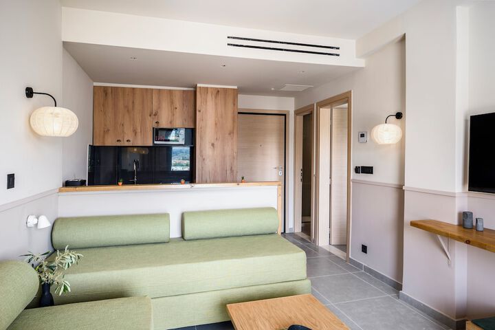 Room 5 of 50
