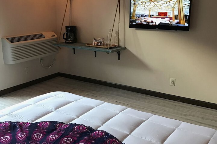 Boho King Bed (3 of 15)
