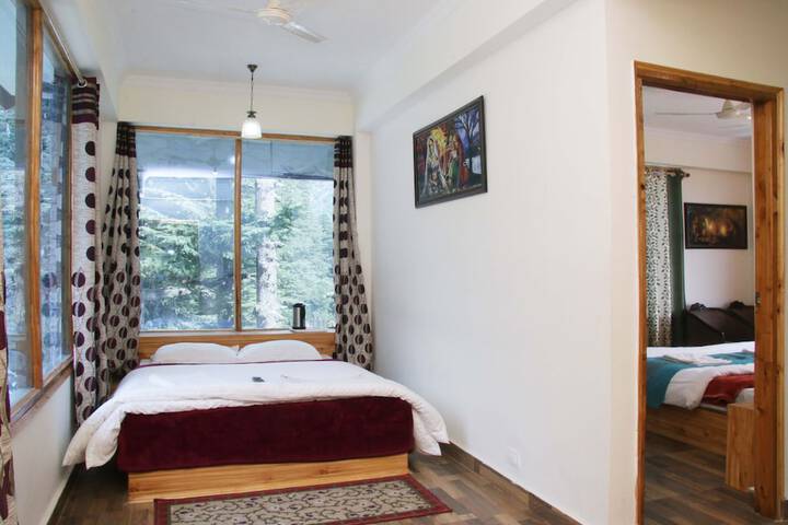 Room 10 of 87