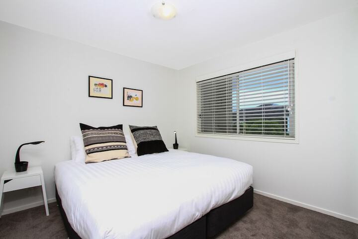 Room 2 of 20