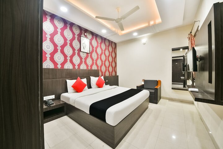 Room 33 of 54