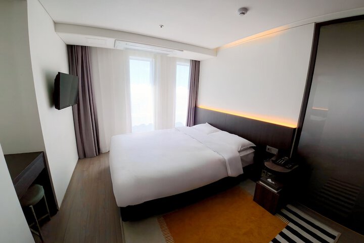 Room 36 of 84