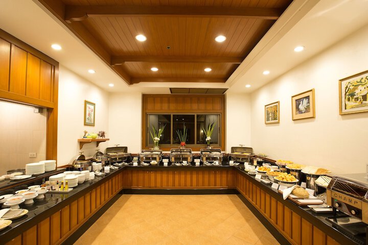 Dining 44 of 62