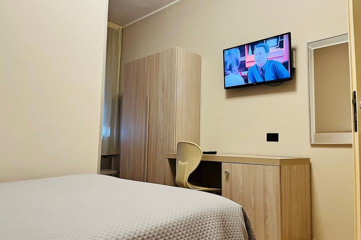 Room 15 of 74