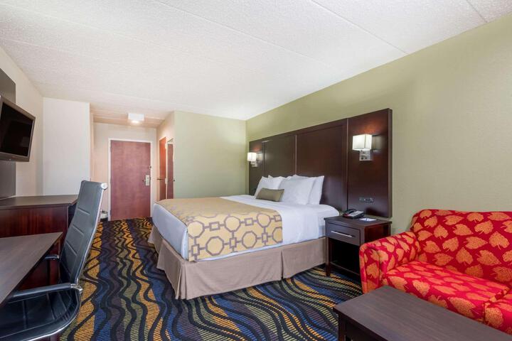 2 Queen Beds (8 of 8)