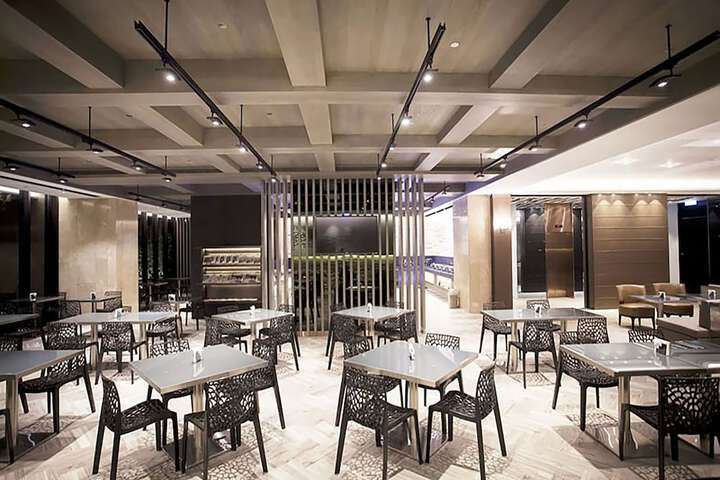Dining Photos