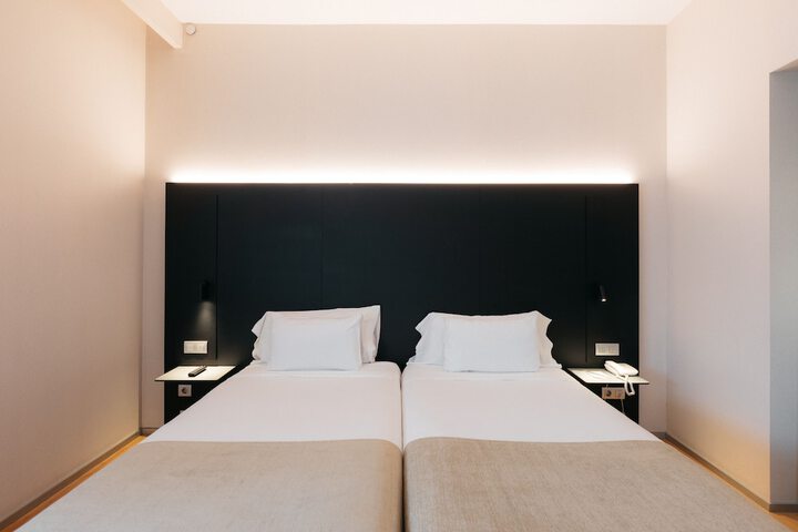 Room 36 of 74