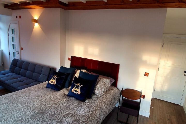 Room 3 of 25