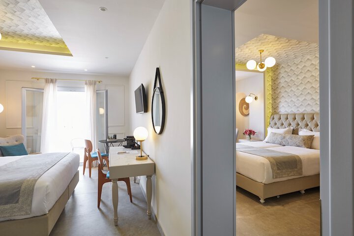 Room 65 of 219