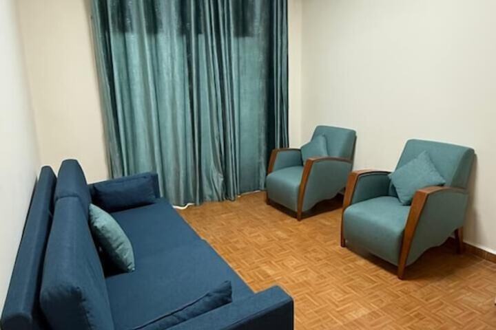 Room 11 of 16