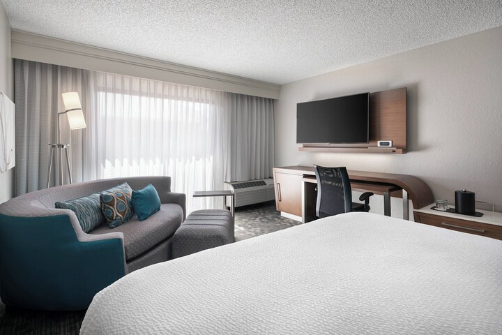 Room 6 of 29