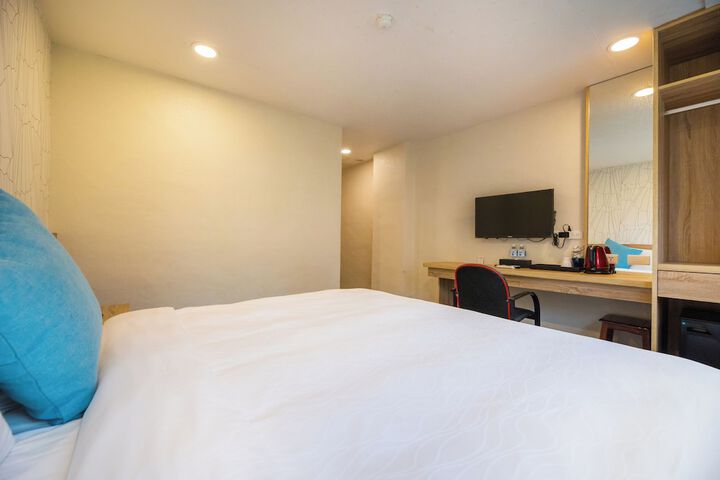 Room 15 of 39