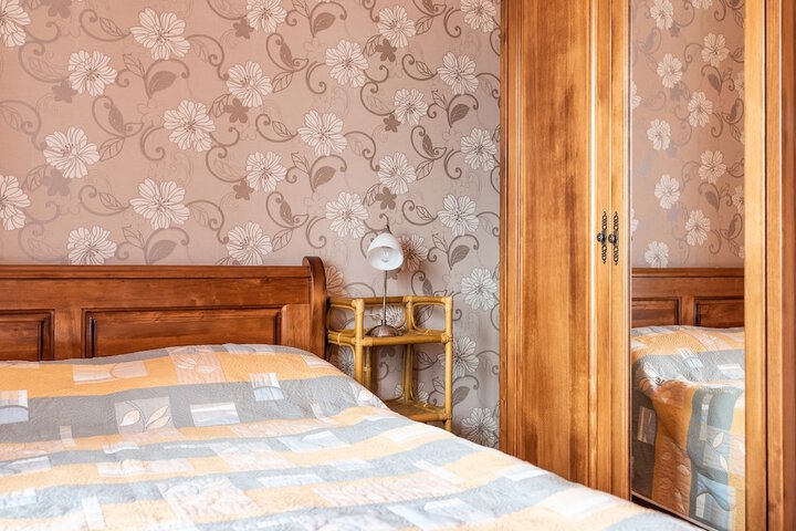 Room 81 of 209