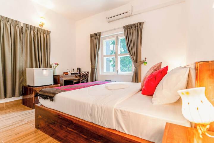 Room 9 of 39