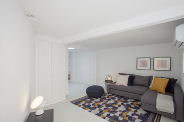 Room 16 of 30