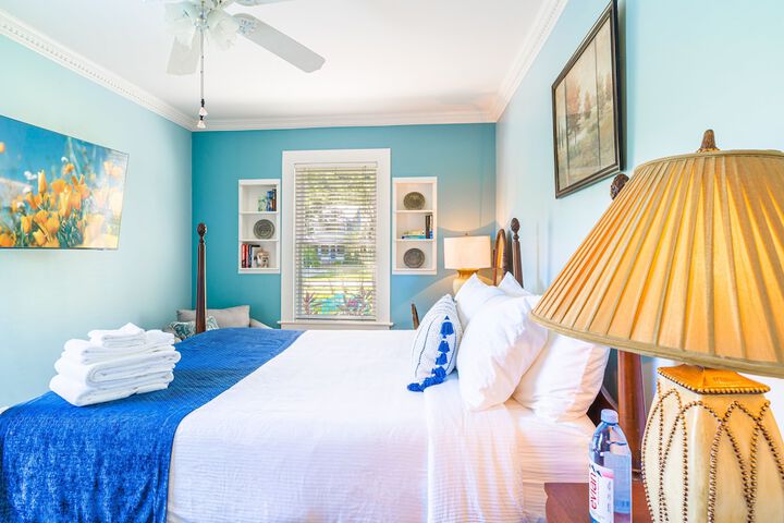 Room 33 of 175