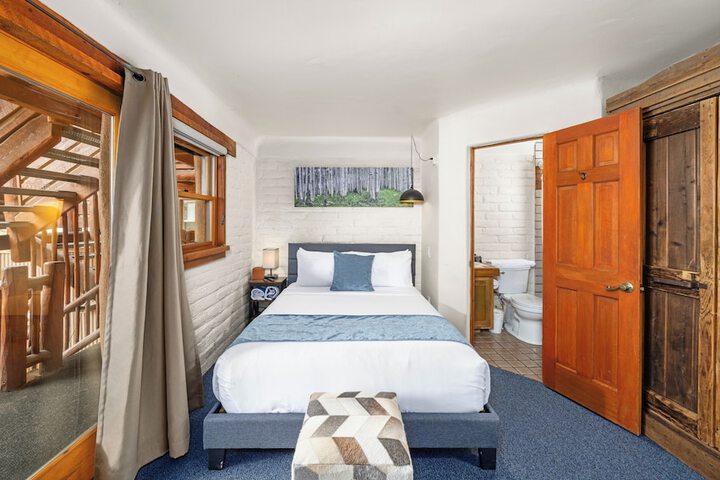 Room 40 of 80