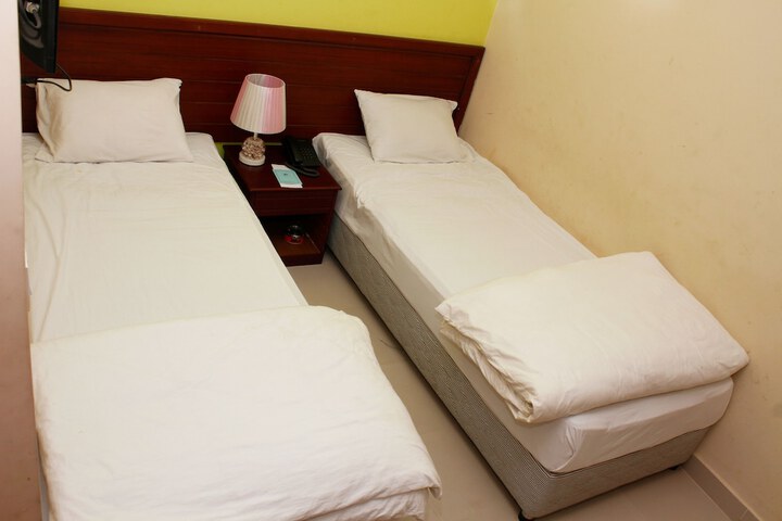 Room 16 of 41
