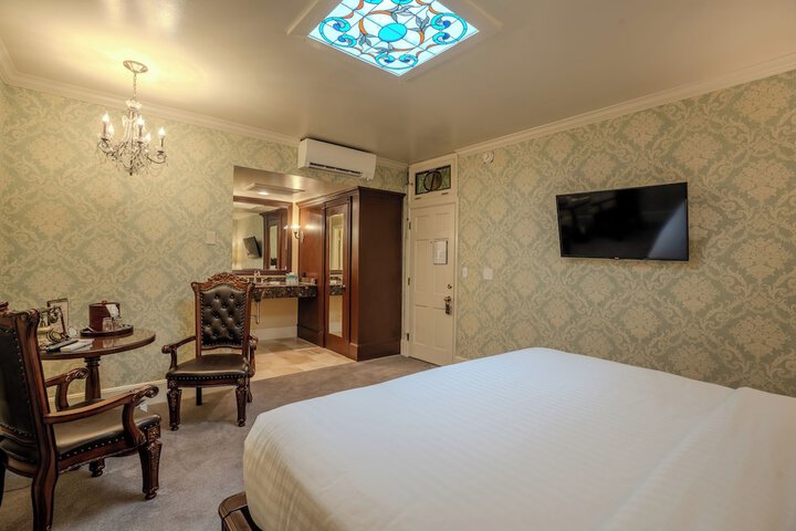 Room 48 of 95