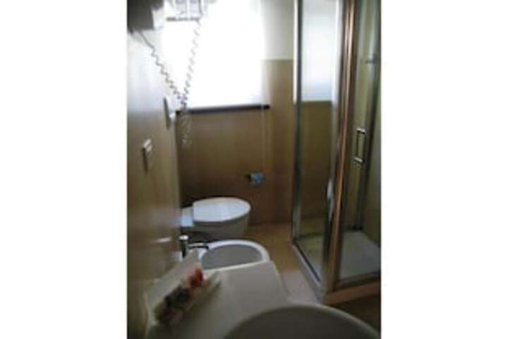 Room 30 of 66