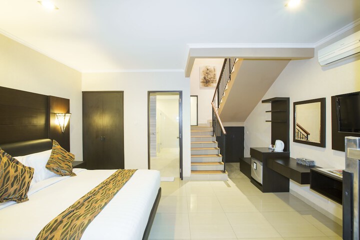 Room 5 of 50