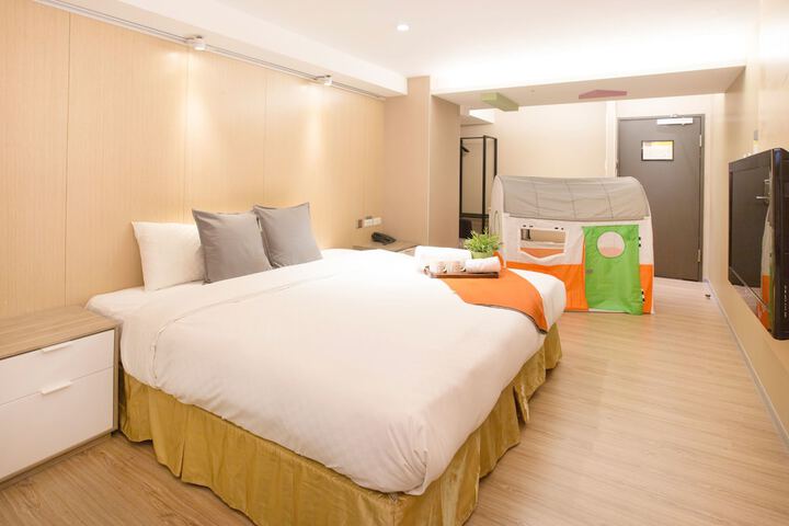 Room 16 of 31