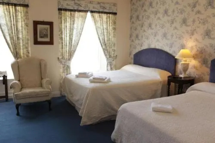 Room 5 of 20