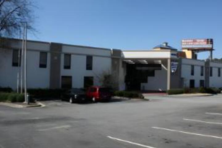 Palm Tree Extended Stay - Macon