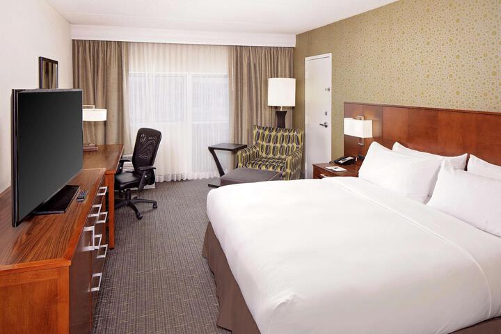 1 King Bed (16 of 22)