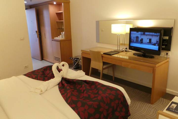 Room 6 of 47