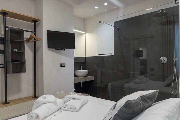 Room 11 of 50